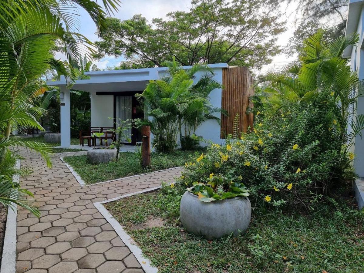 Sahaa Beach Resort Sihanoukville Esterno foto