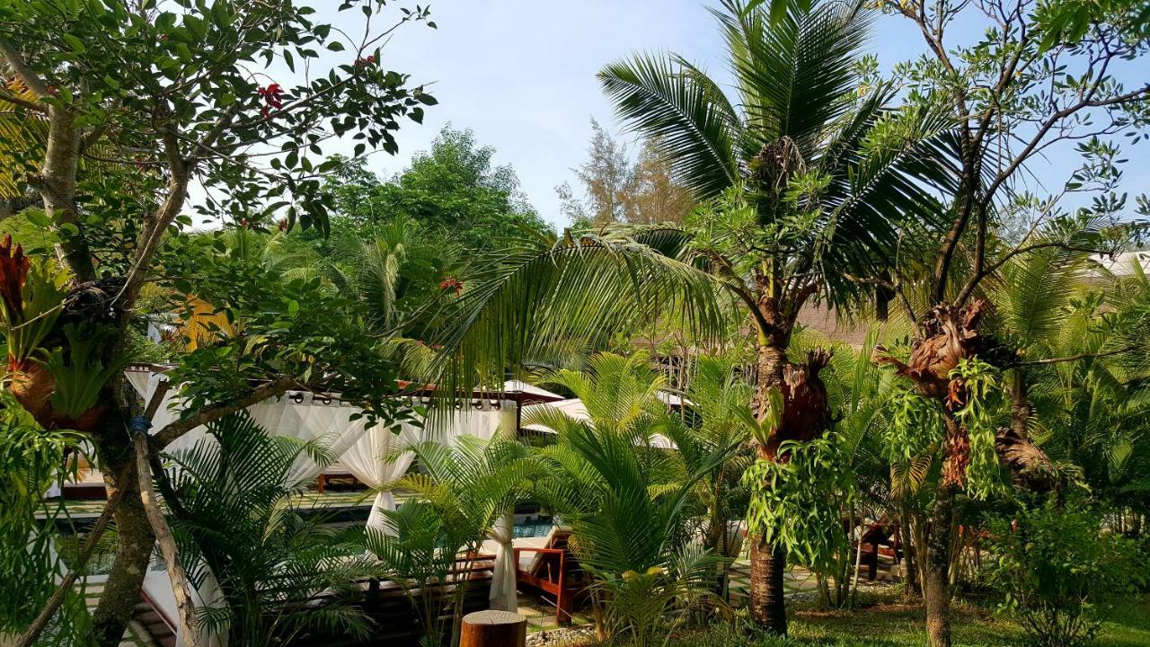 Sahaa Beach Resort Sihanoukville Esterno foto